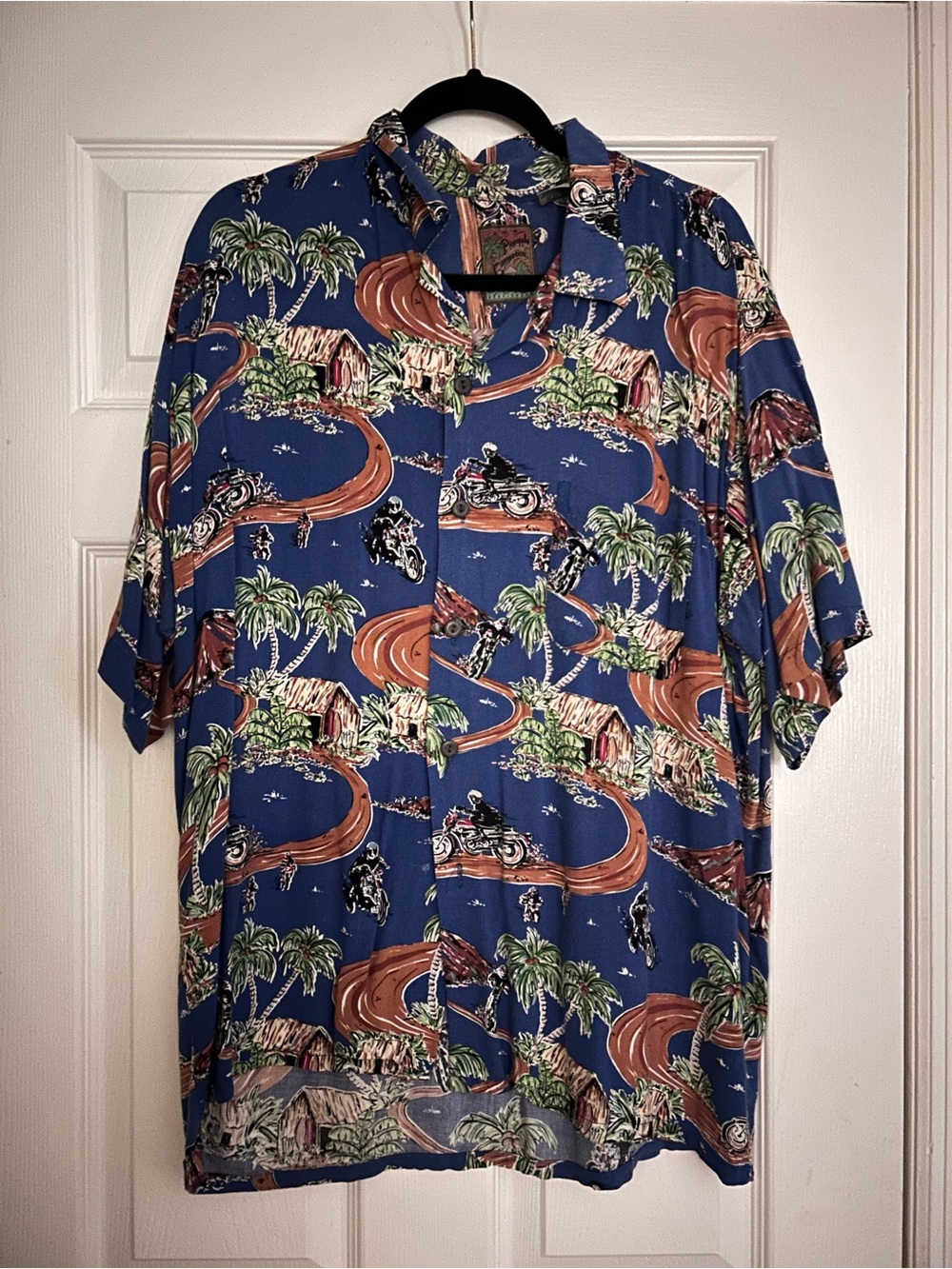 Pineapple Connections Men's Blue Tropical Button-Down Shirt